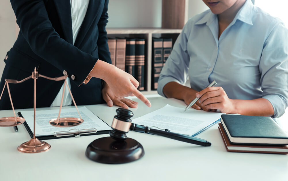 Leyes-y-Regulaciones-Banco-Plaza Torre Banco Plaza